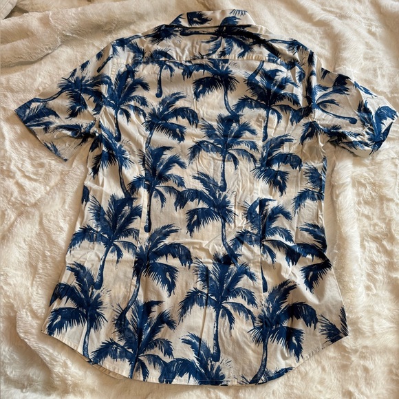 H&M Mens Casual Button Down Short Sleeve Shirt Palm Tree Print - Picture 2 of 3